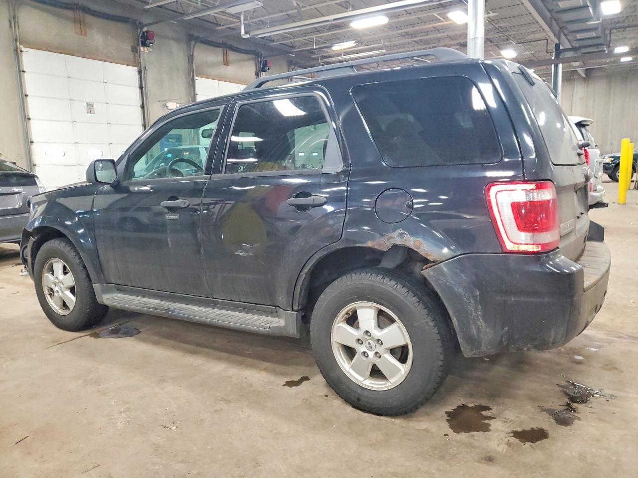 2012 FORD ESCAPE XLT photo 2