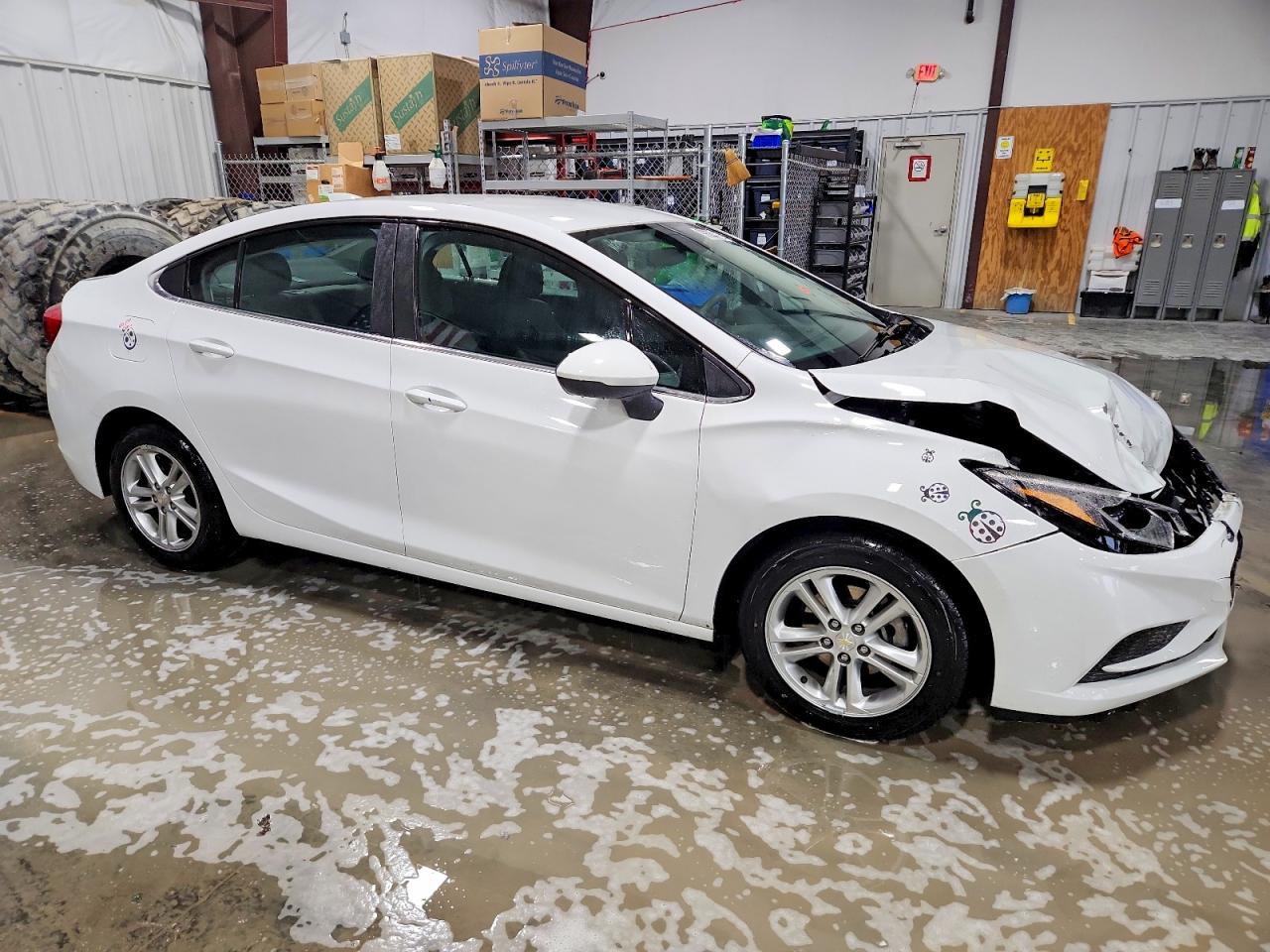 2017 CHEVROLET CRUZE LT photo 4