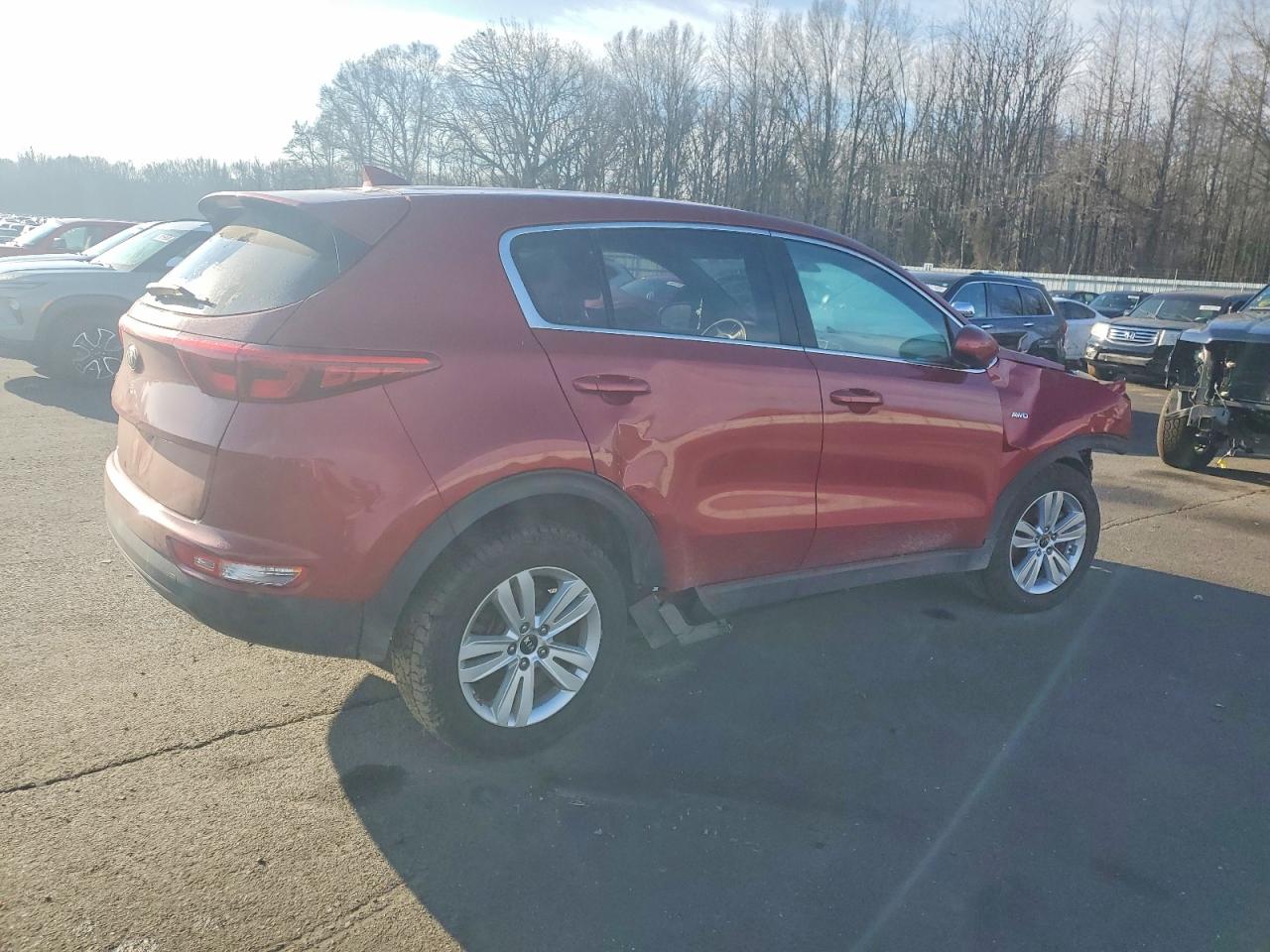 2018 KIA SPORTAGE LX photo 3