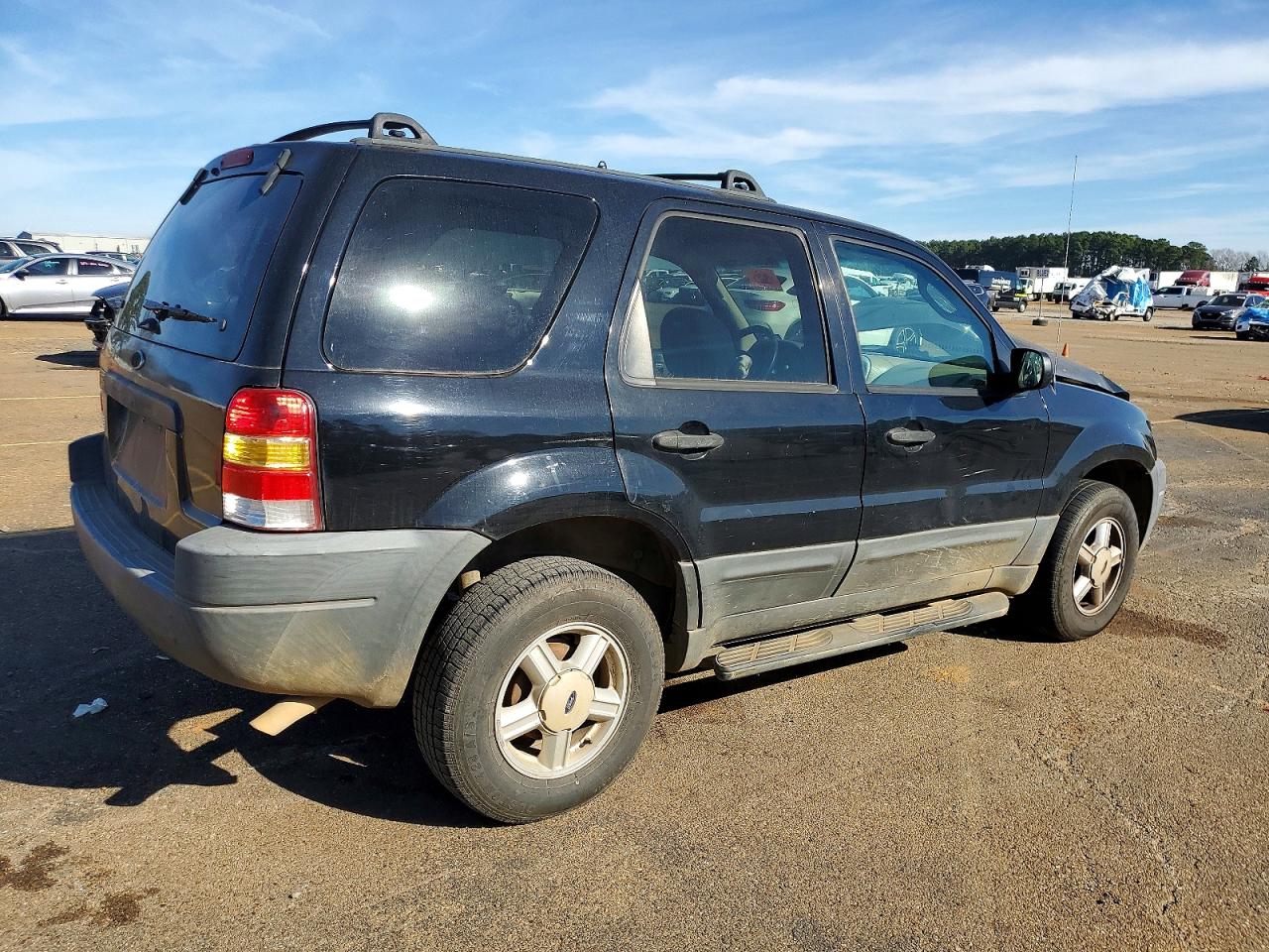 2003 FORD ESCAPE XLT photo 3