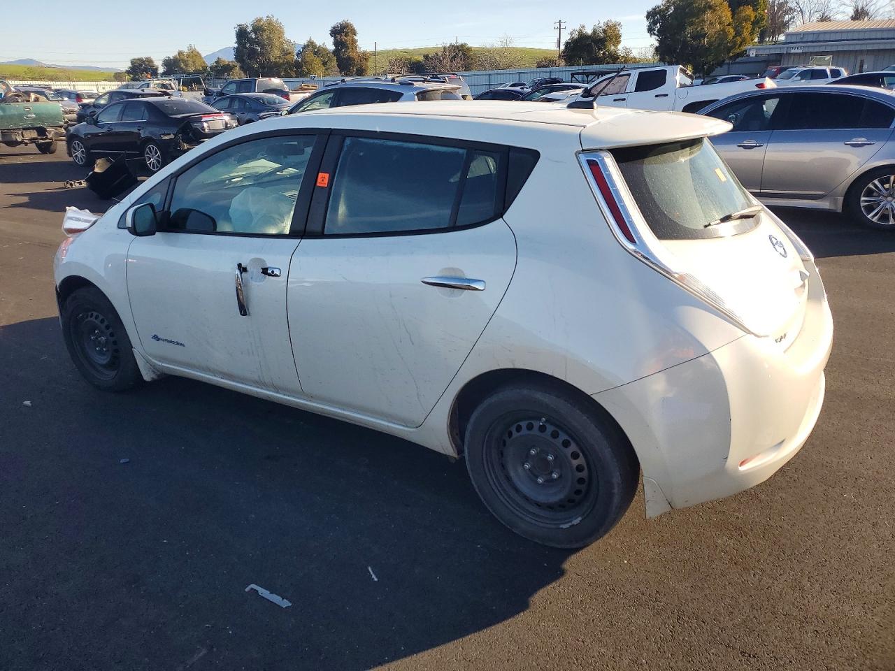2016 NISSAN LEAF SV photo 3