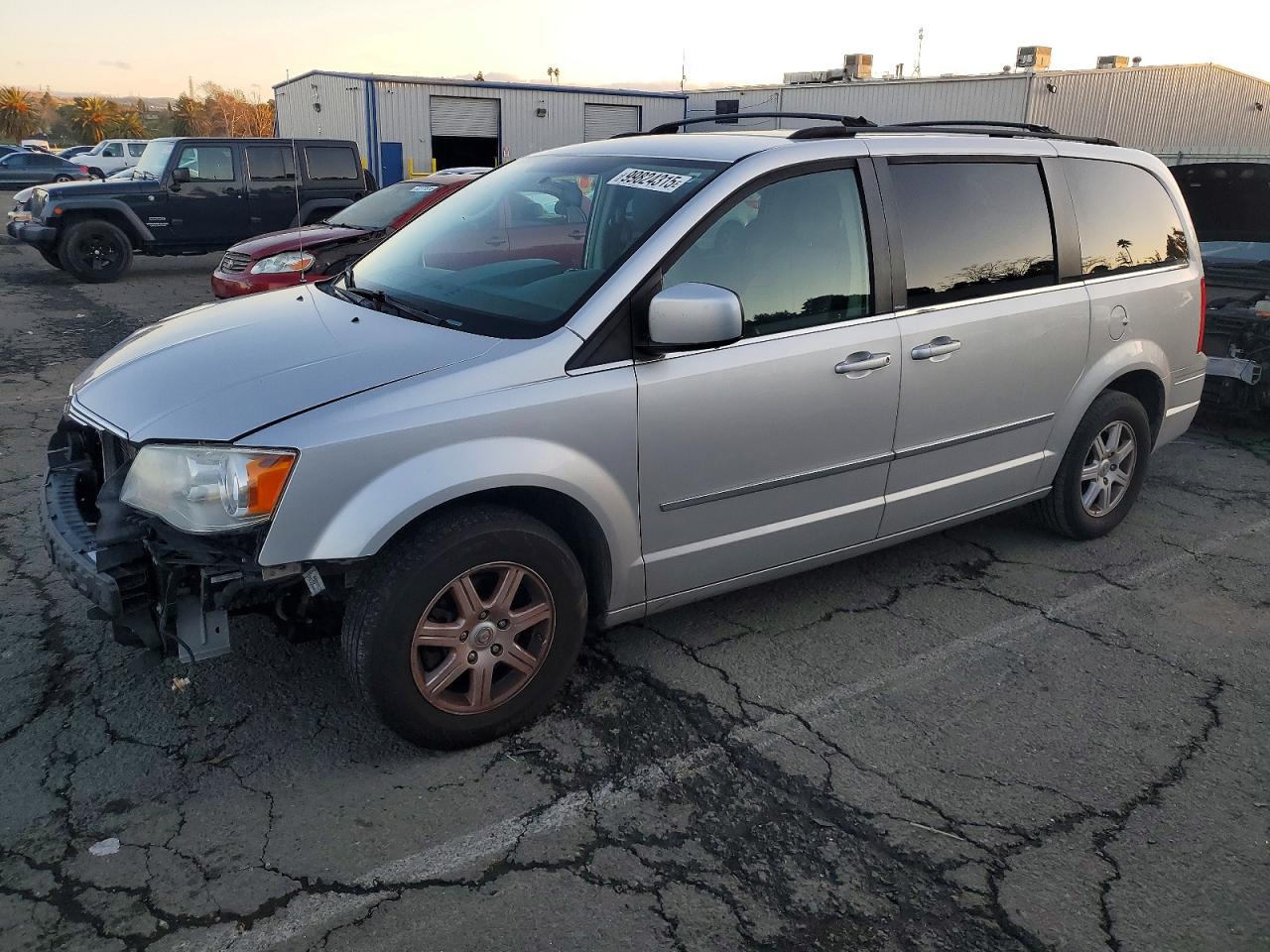 2010 CHRYSLER TOWN & COUNTRY TOURING photo 3