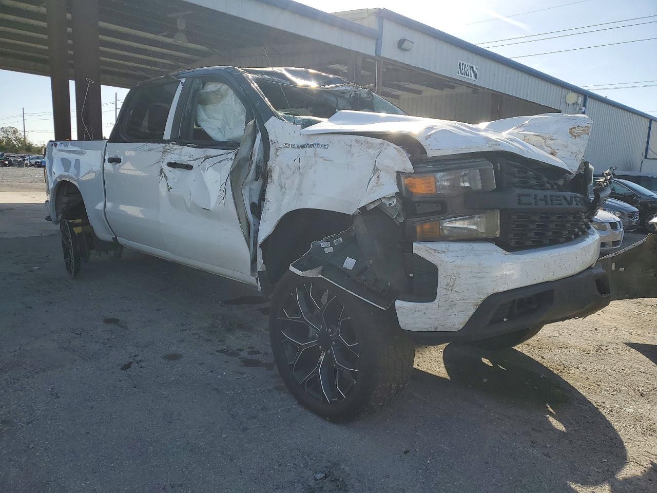 2020 CHEVROLET SILVERADO K1500 photo 4