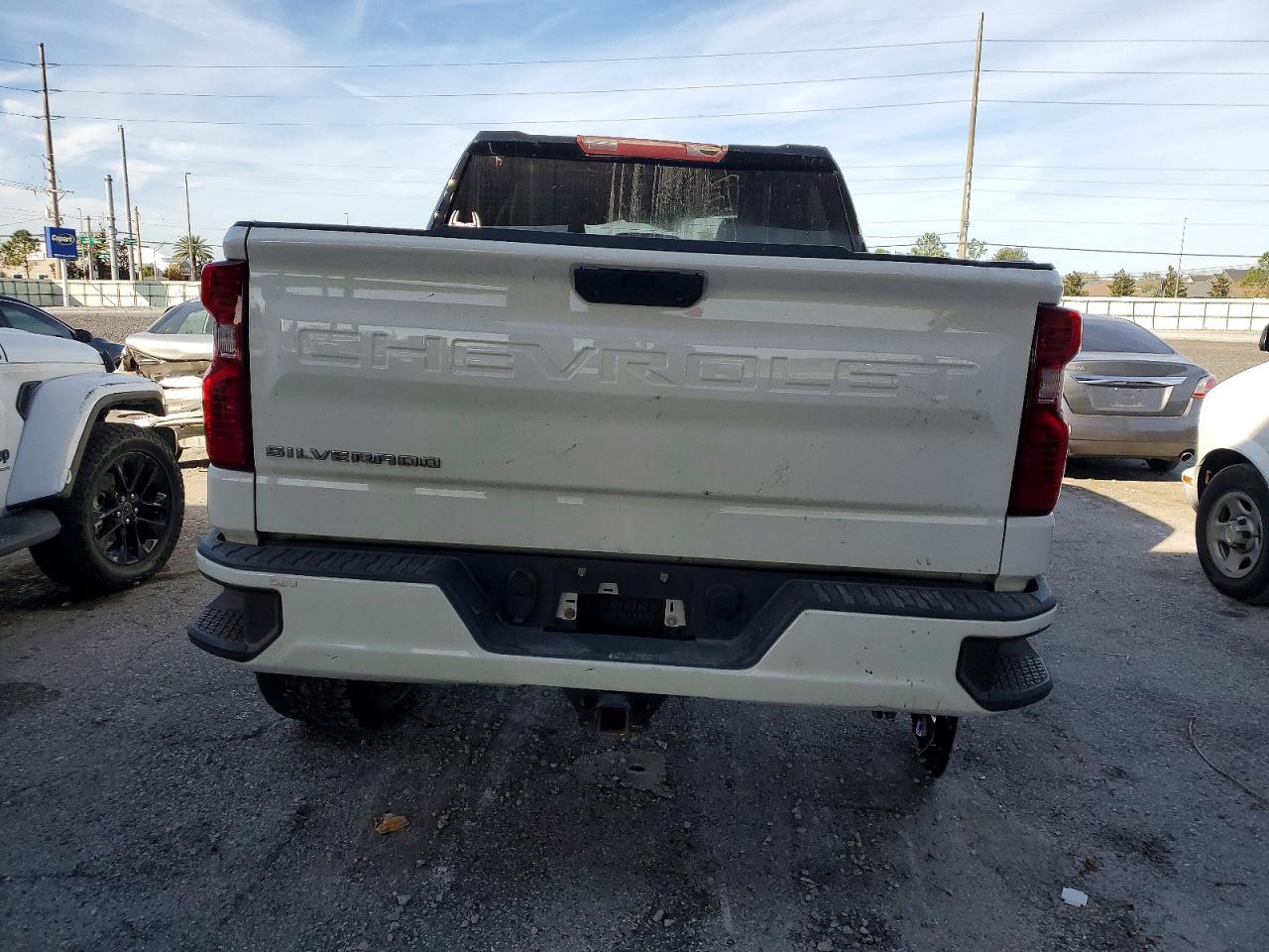 2020 CHEVROLET SILVERADO K1500 photo 6