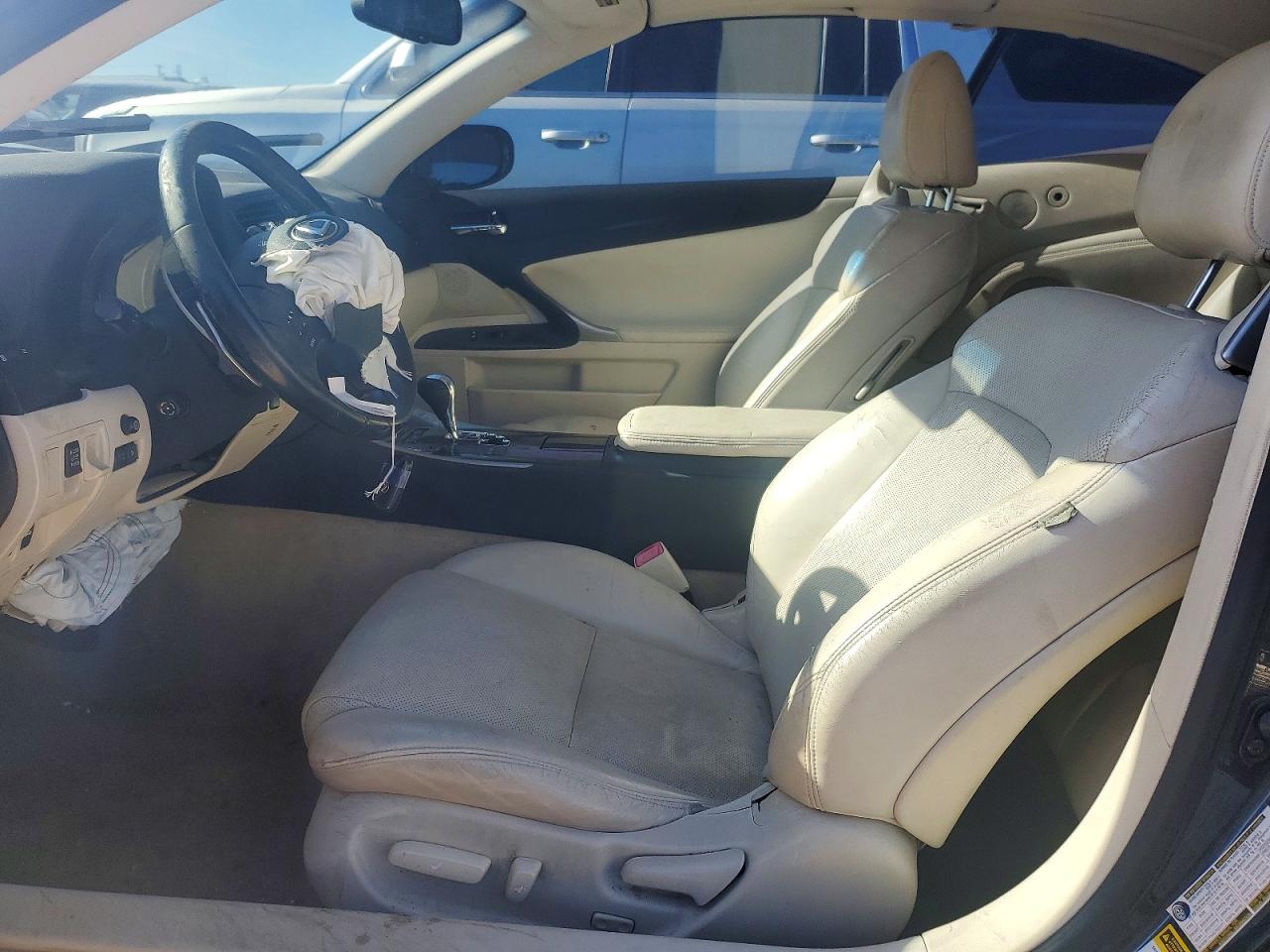 2010 LEXUS IS 250 photo 7