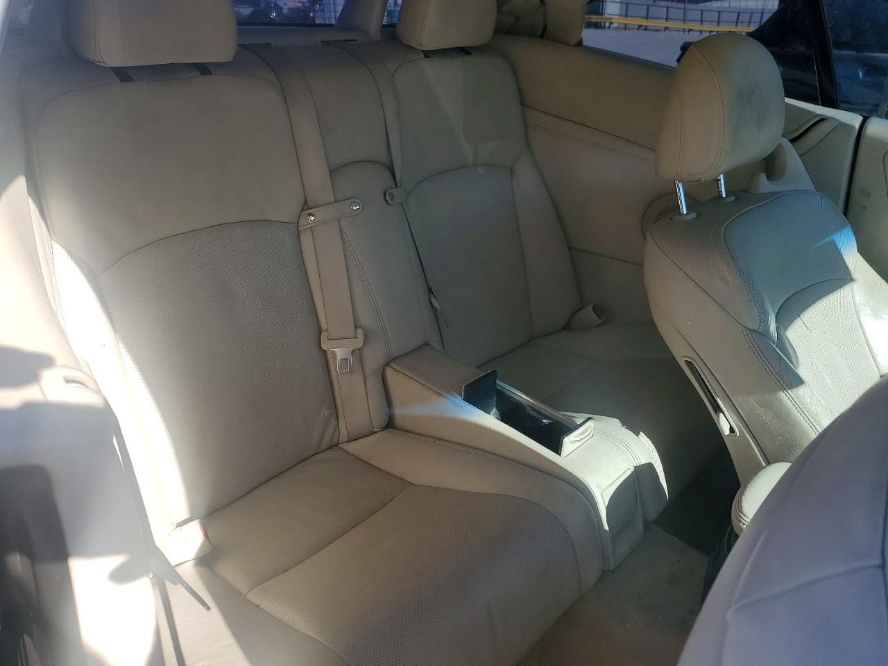2010 LEXUS IS 250 photo 10