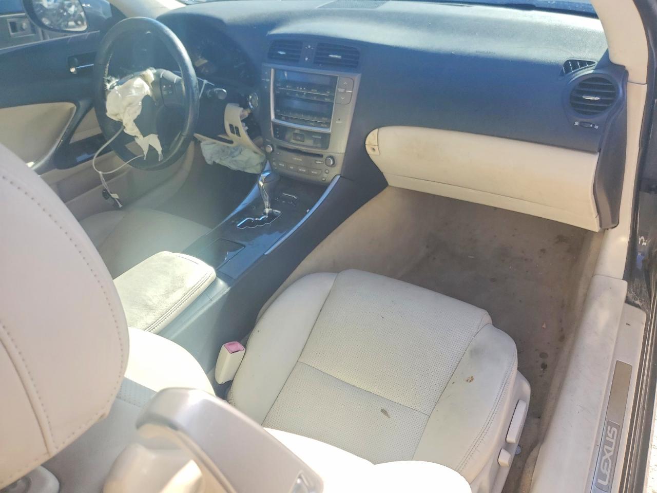 2010 LEXUS IS 250 photo 8