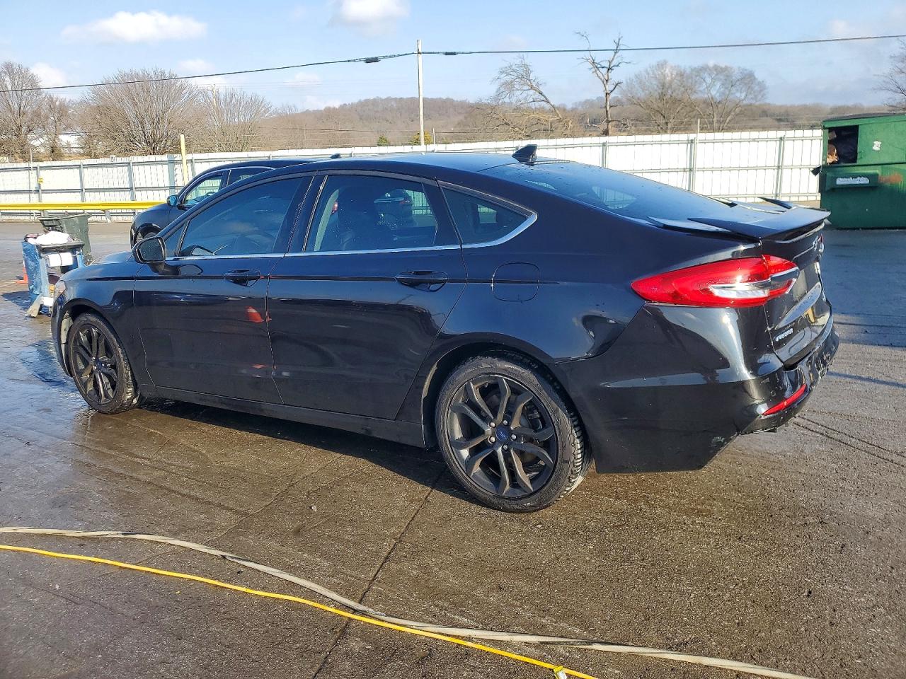 2019 FORD FUSION SE photo 2