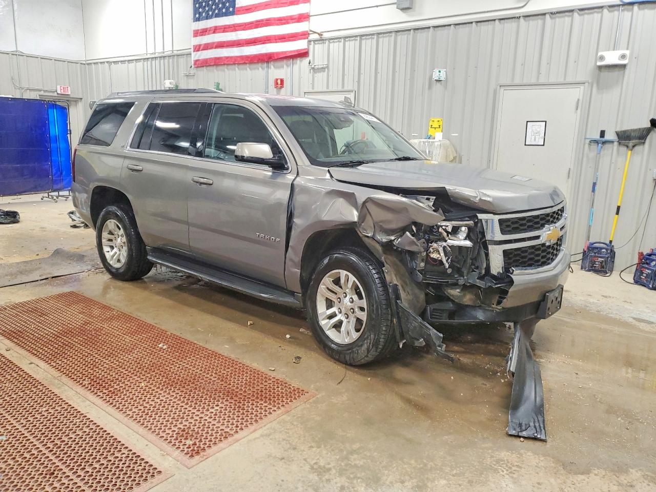 2017 CHEVROLET TAHOE K1500 LT photo 4