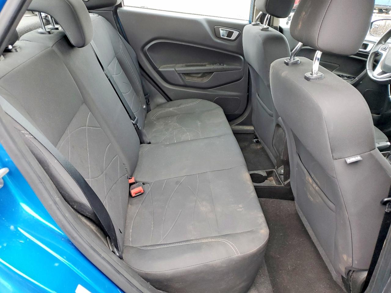 2016 FORD FIESTA SE photo 10