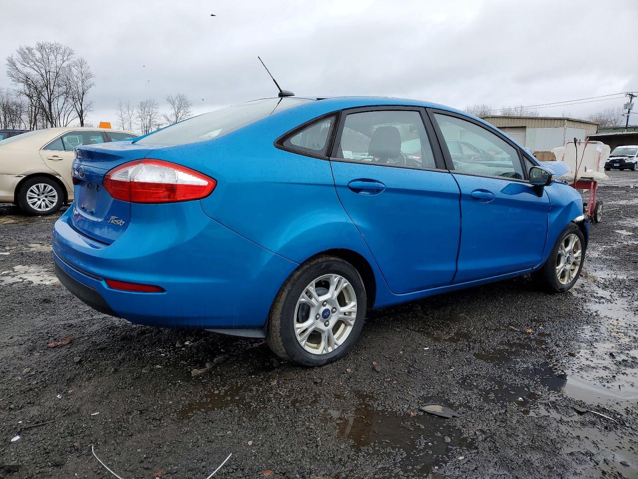 2016 FORD FIESTA SE photo 3