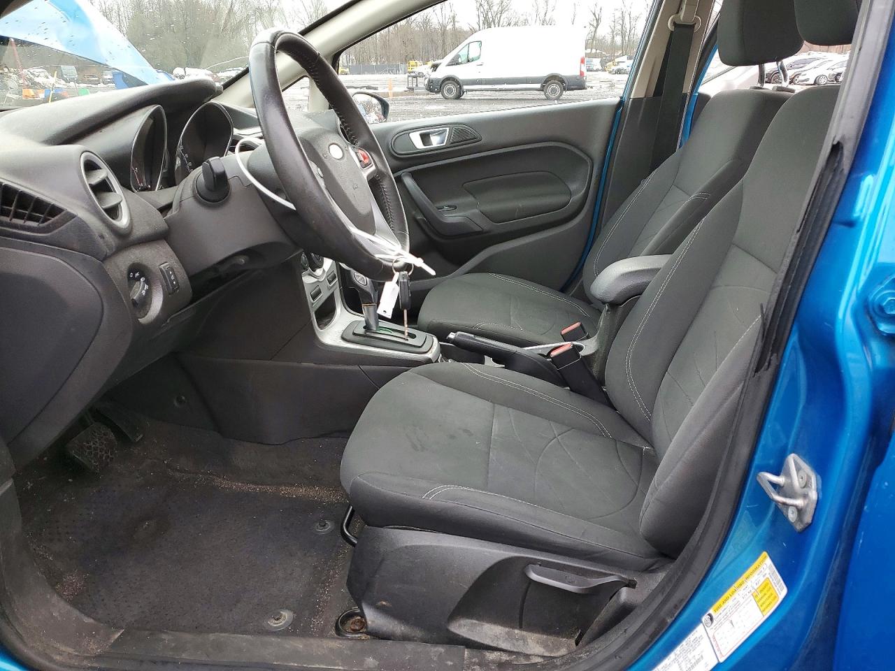 2016 FORD FIESTA SE photo 7