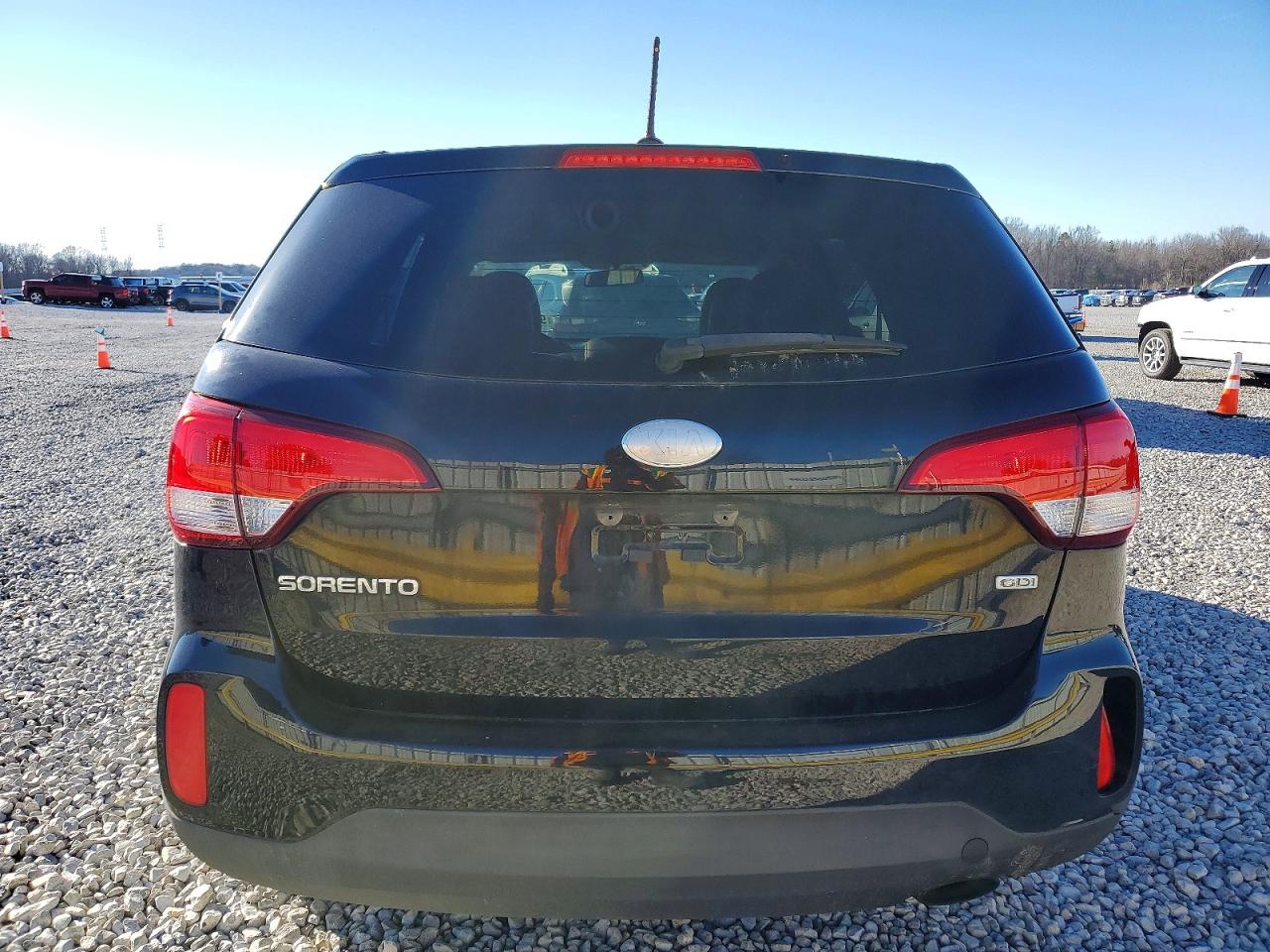 2015 KIA SORENTO LX photo 6