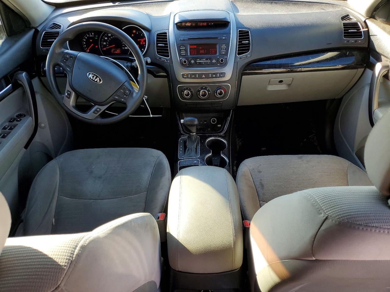 2015 KIA SORENTO LX photo 8