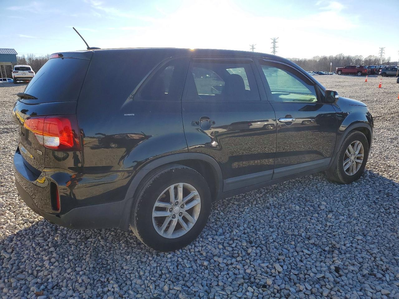 2015 KIA SORENTO LX photo 3