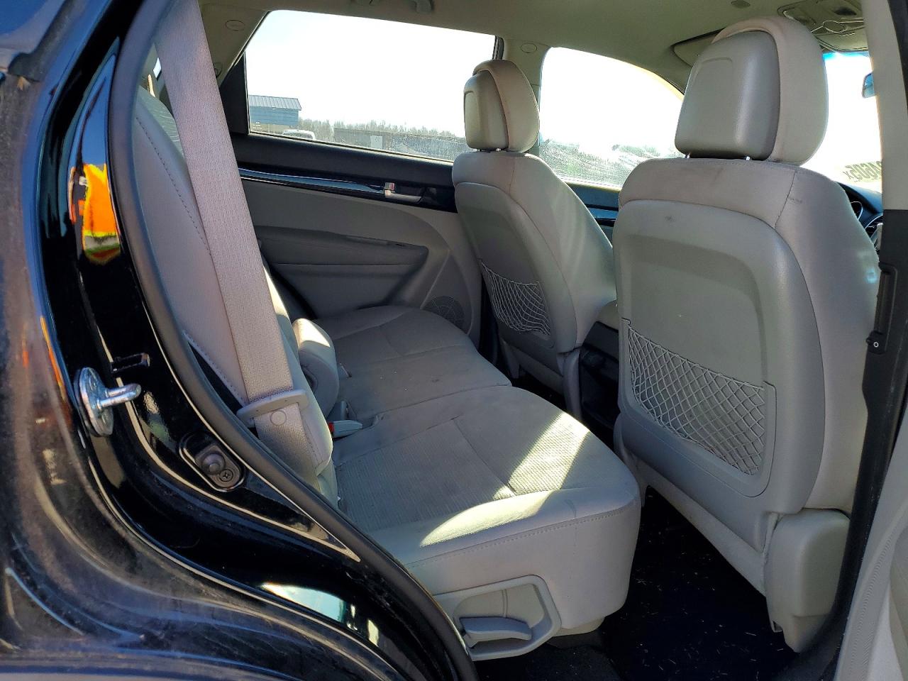 2015 KIA SORENTO LX photo 11