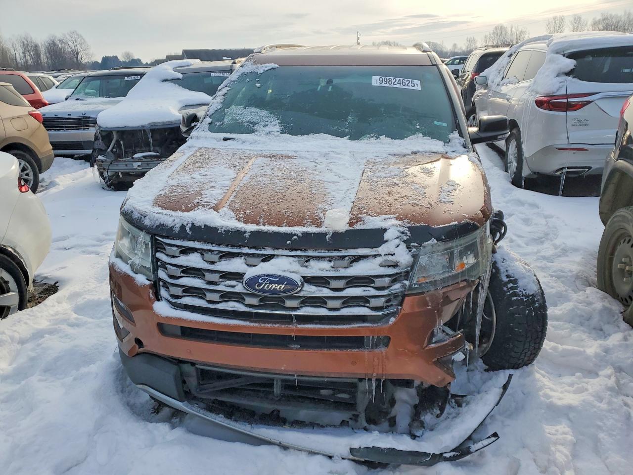 2017 FORD EXPLORER XLT photo 5