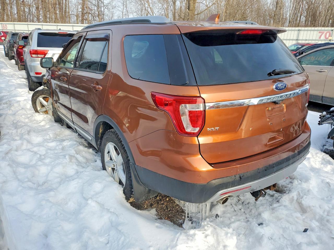2017 FORD EXPLORER XLT photo 2