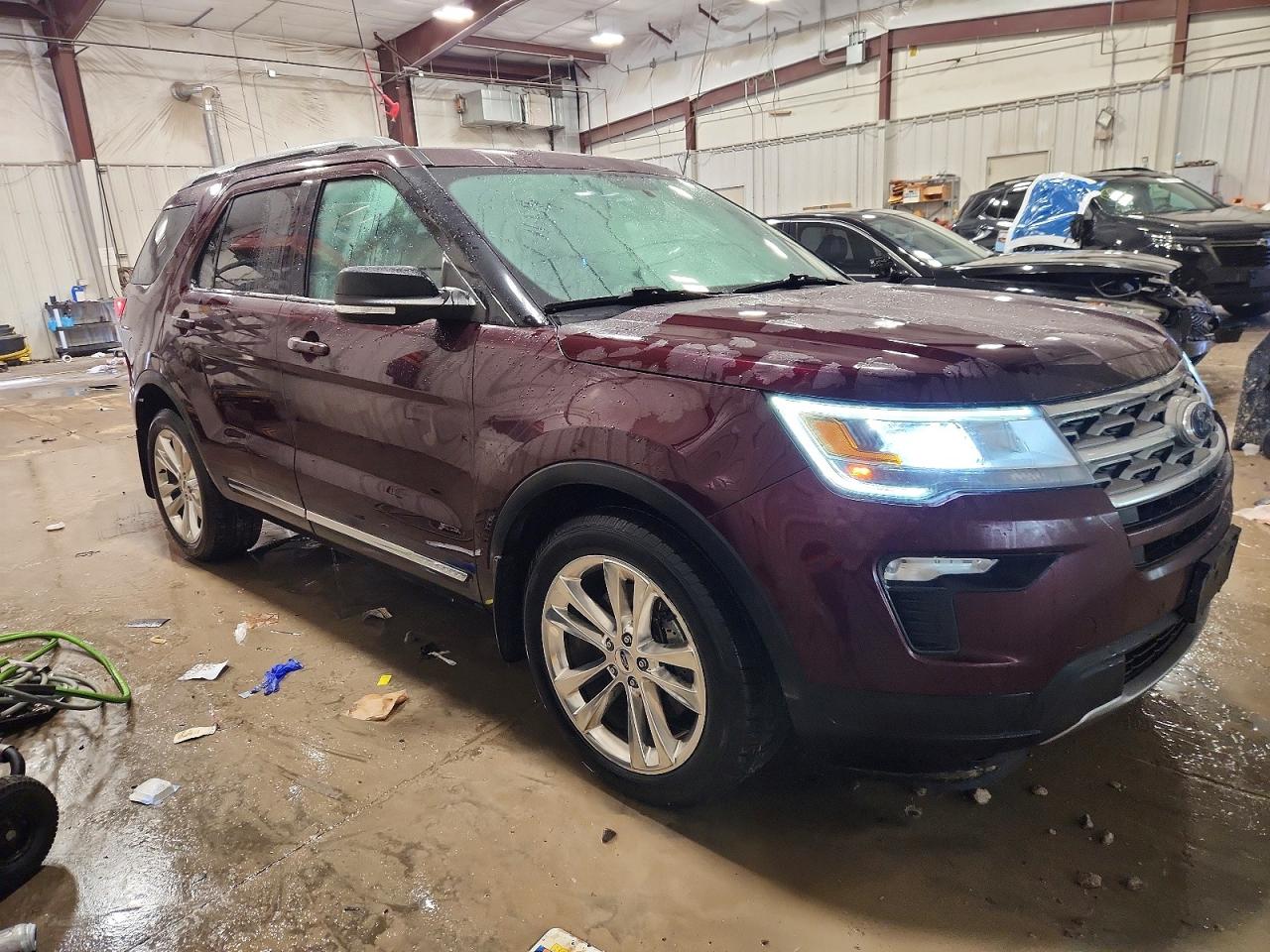 2018 FORD EXPLORER XLT photo 4