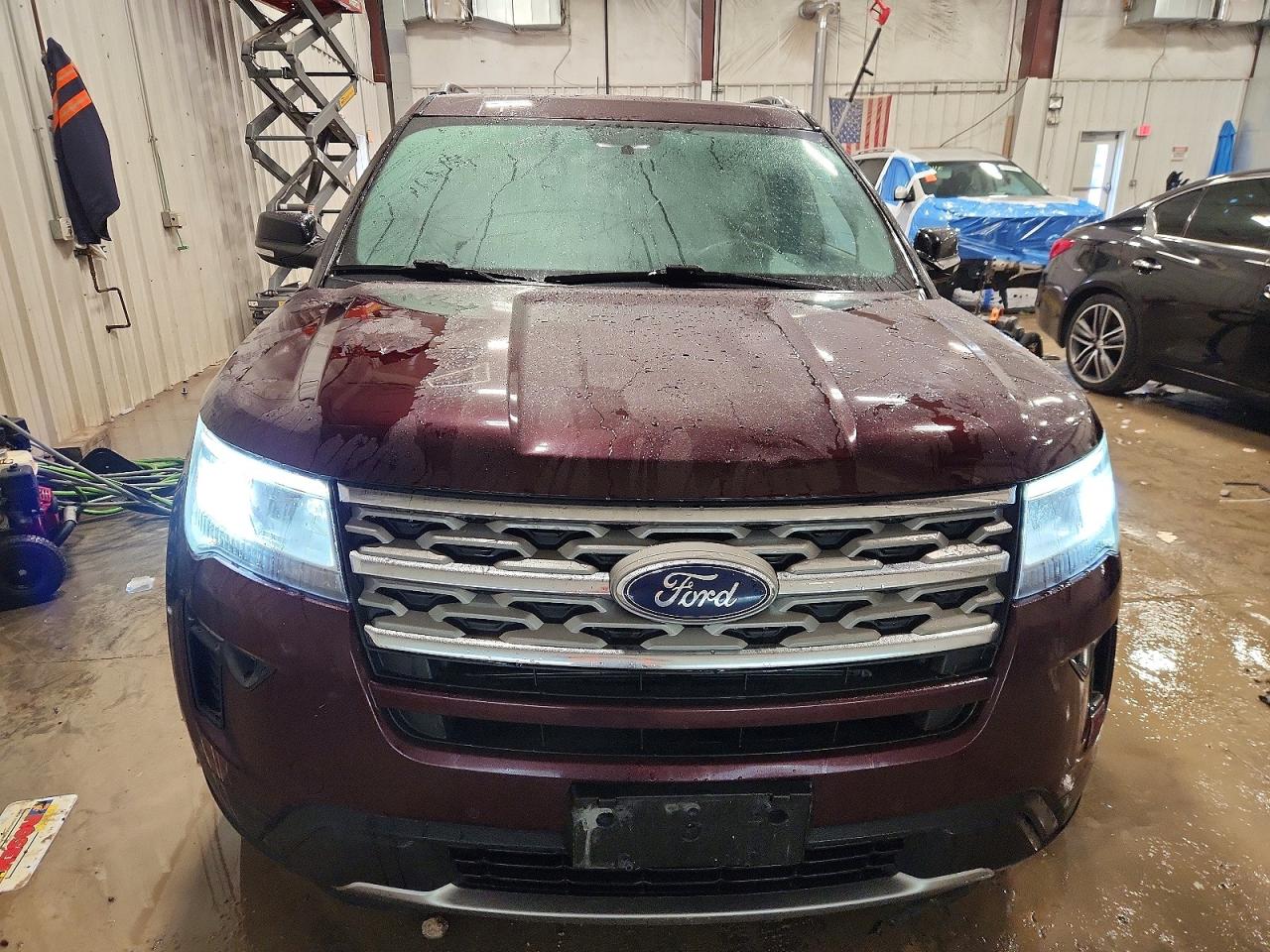 2018 FORD EXPLORER XLT photo 5