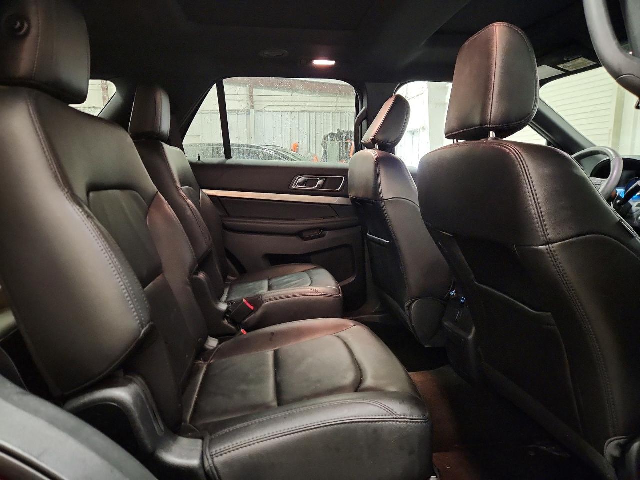 2018 FORD EXPLORER XLT photo 11