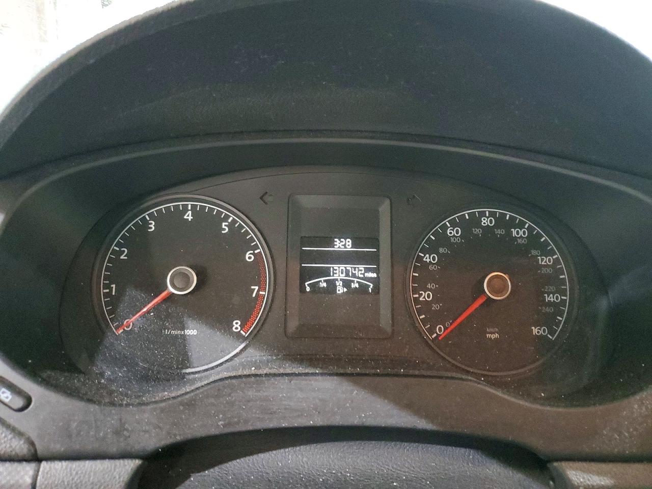 2011 VOLKSWAGEN JETTA BASE photo 9