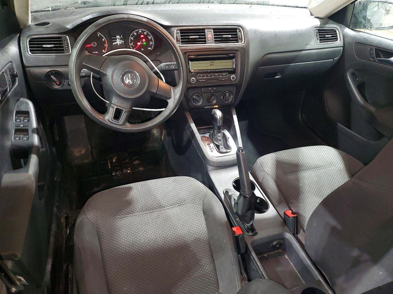 2011 VOLKSWAGEN JETTA BASE photo 8
