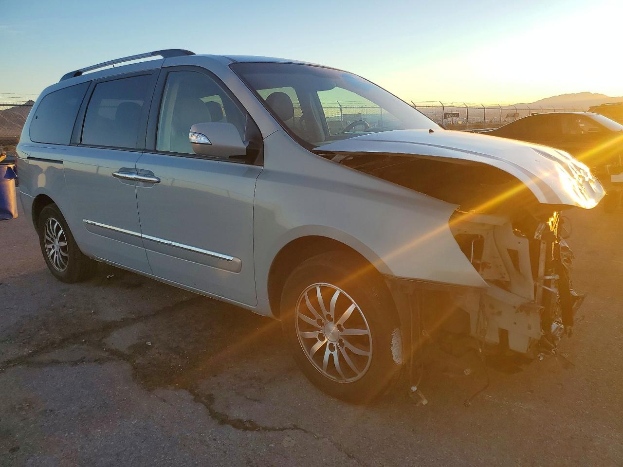 2012 KIA SEDONA EX photo 4