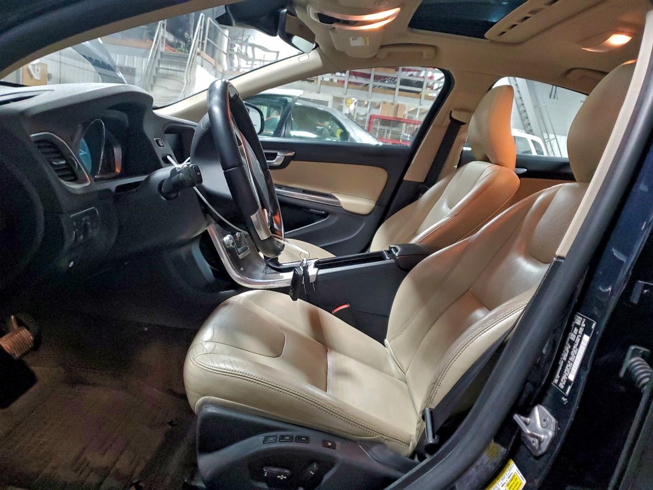 2016 VOLVO S60 PREMIER photo 7