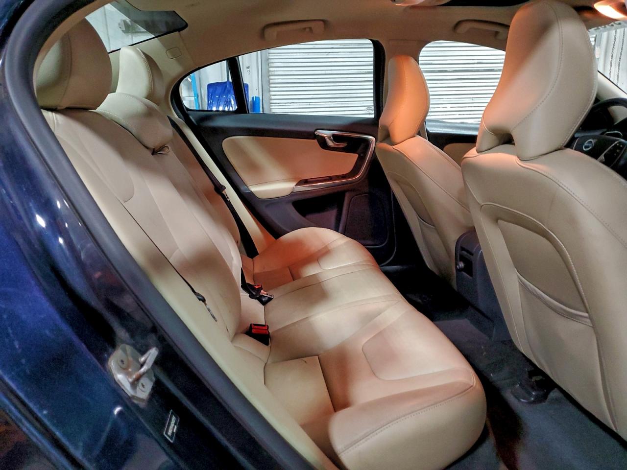 2016 VOLVO S60 PREMIER photo 10