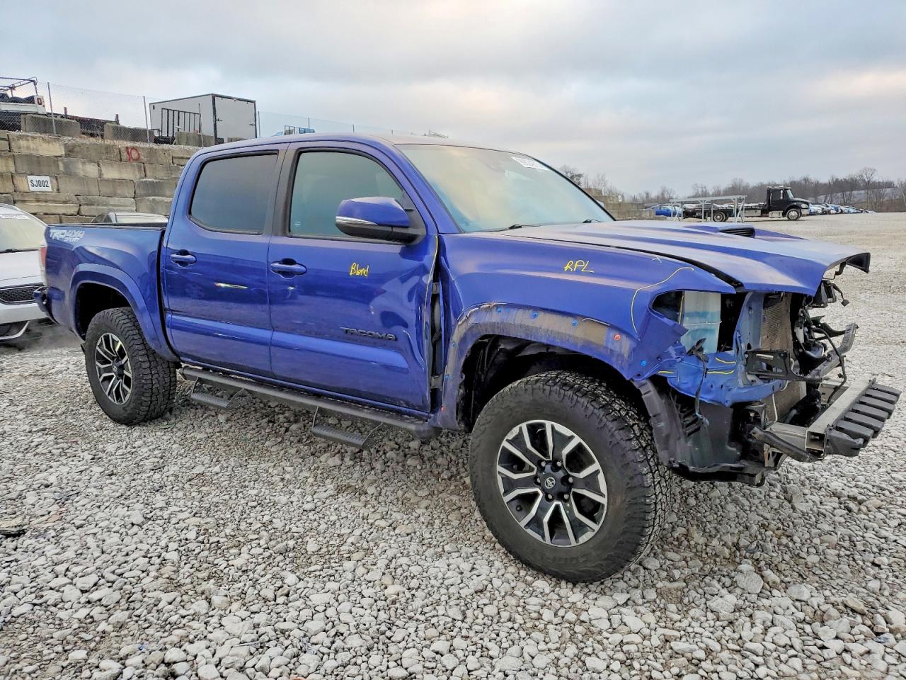 2022 TOYOTA TACOMA DOUBLE CAB photo 4