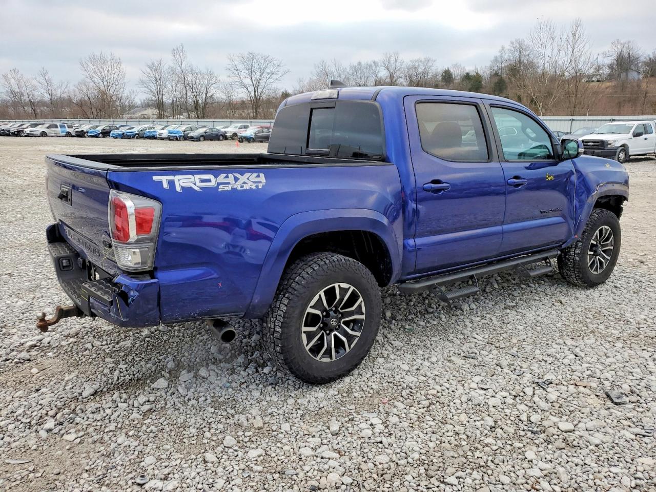 2022 TOYOTA TACOMA DOUBLE CAB photo 3