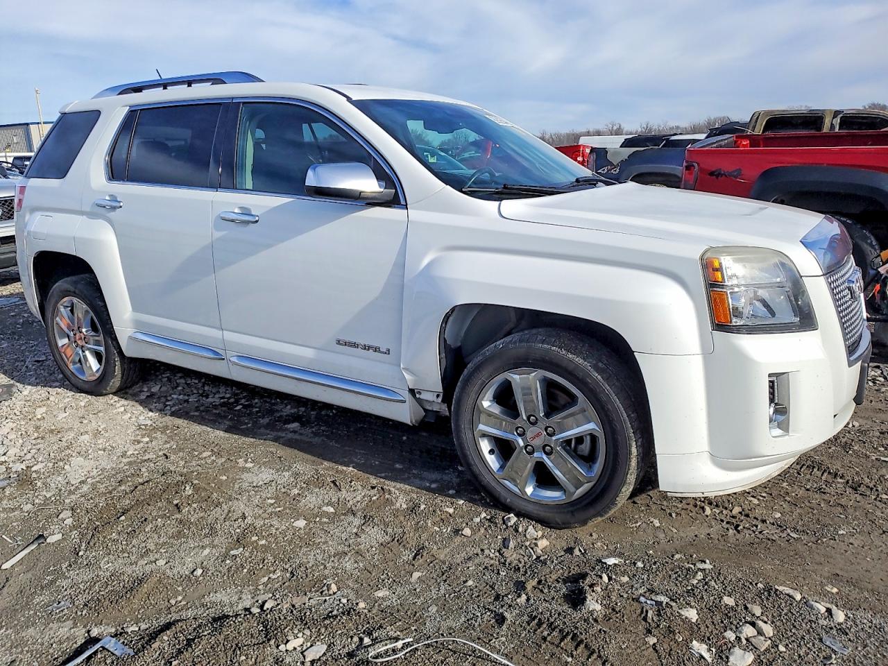 2015 GMC TERRAIN DENALI photo 4