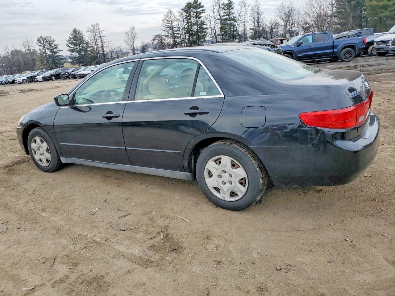2005 HONDA ACCORD LX photo 2