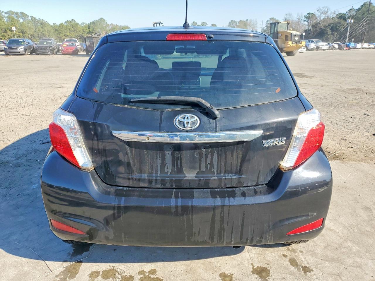 2012 TOYOTA YARIS photo 6