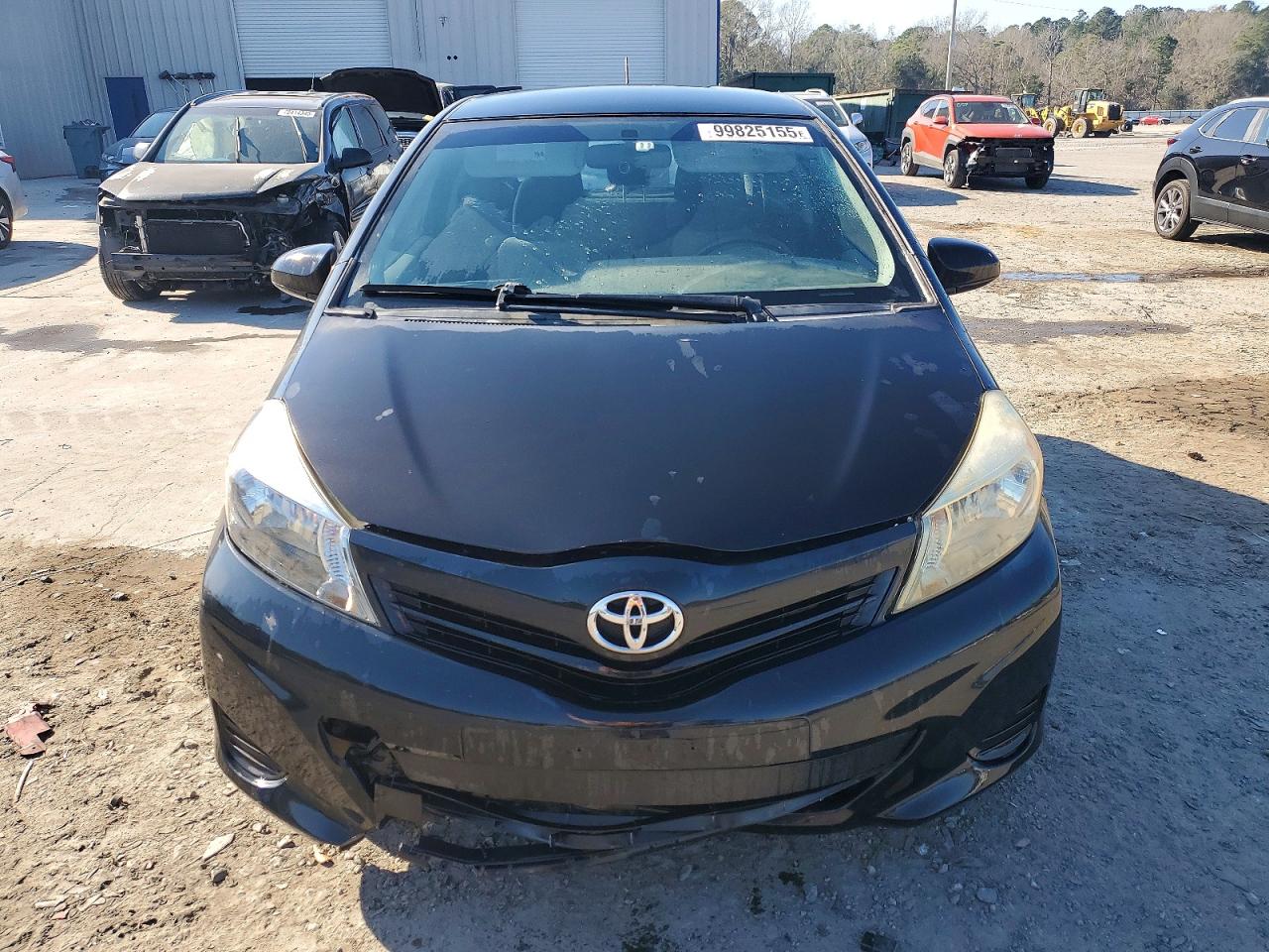 2012 TOYOTA YARIS photo 5