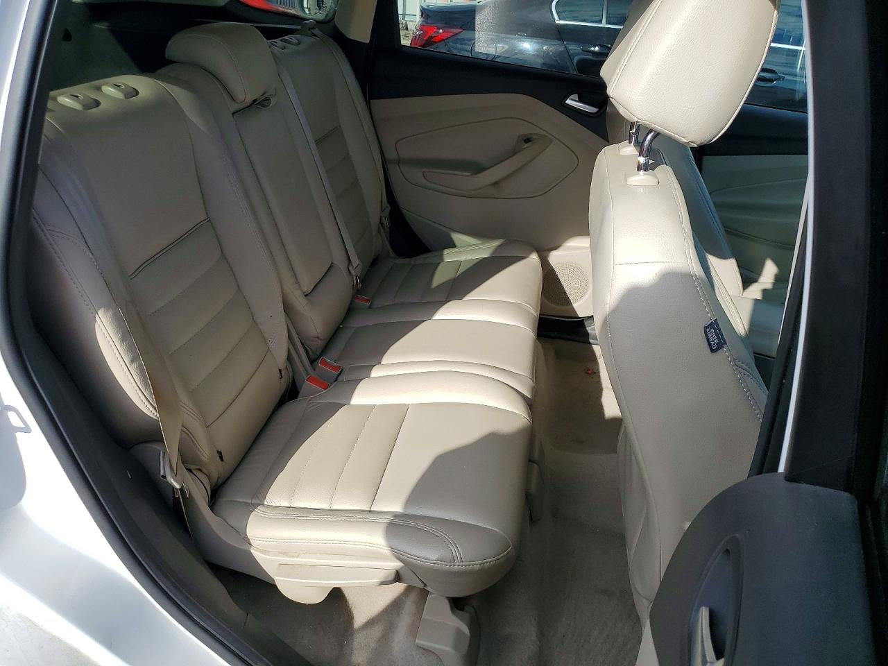 2016 FORD ESCAPE SE photo 11