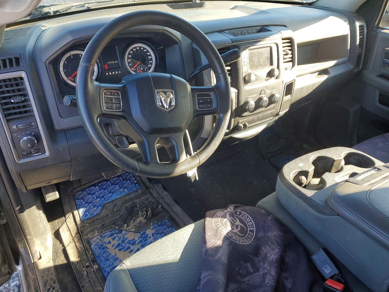 2016 RAM 1500 ST photo 8