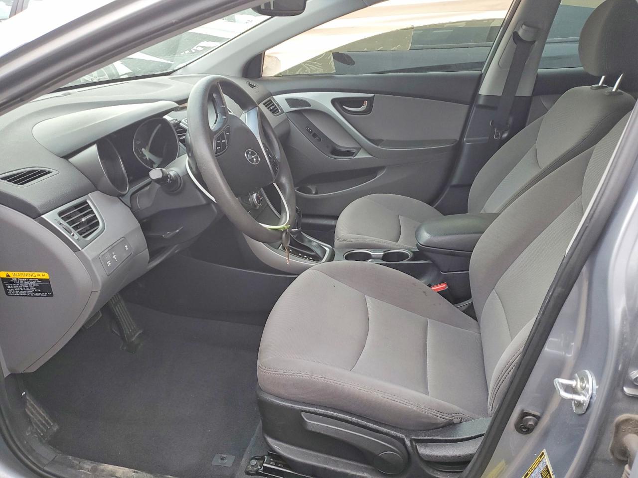 2016 HYUNDAI ELANTRA SE photo 7