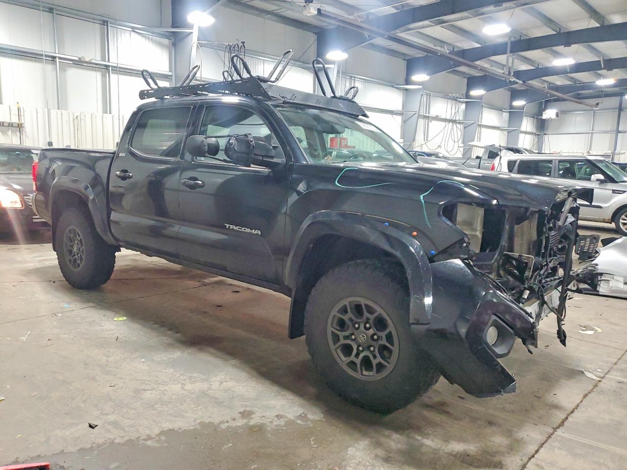 2017 TOYOTA TACOMA DOUBLE CAB photo 4