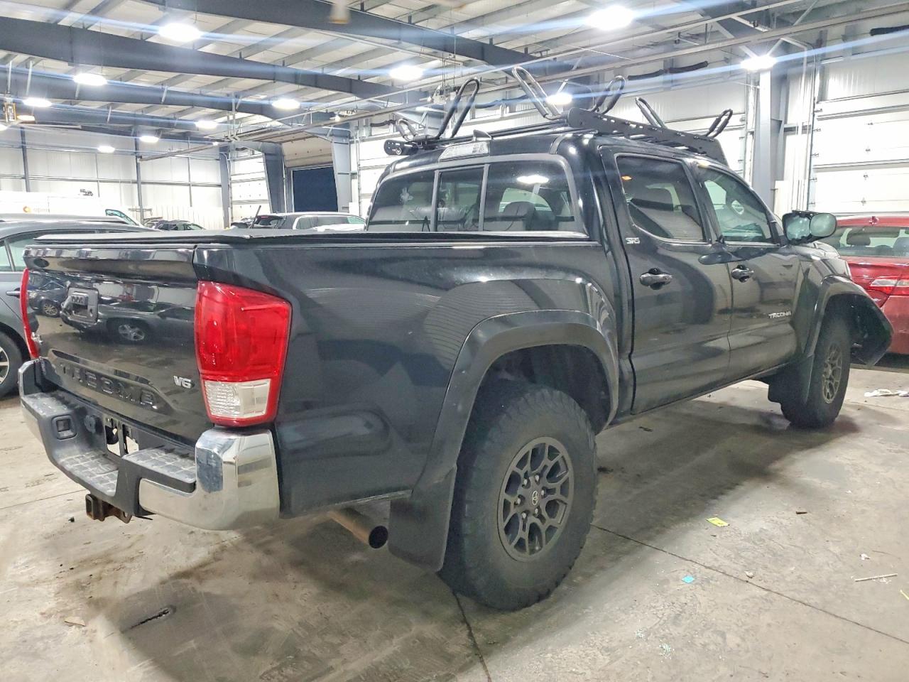 2017 TOYOTA TACOMA DOUBLE CAB photo 3
