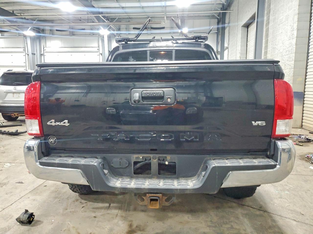2017 TOYOTA TACOMA DOUBLE CAB photo 6