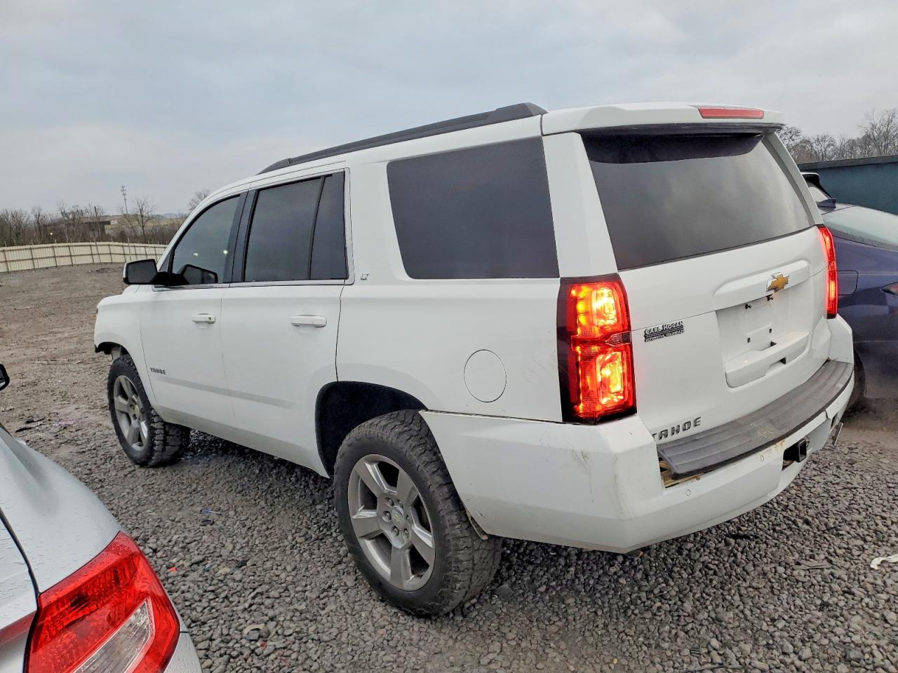 2017 CHEVROLET TAHOE K1500 LT photo 2