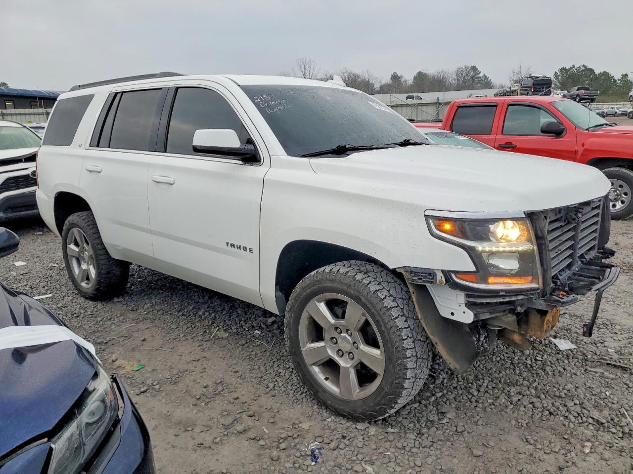 2017 CHEVROLET TAHOE K1500 LT photo 4