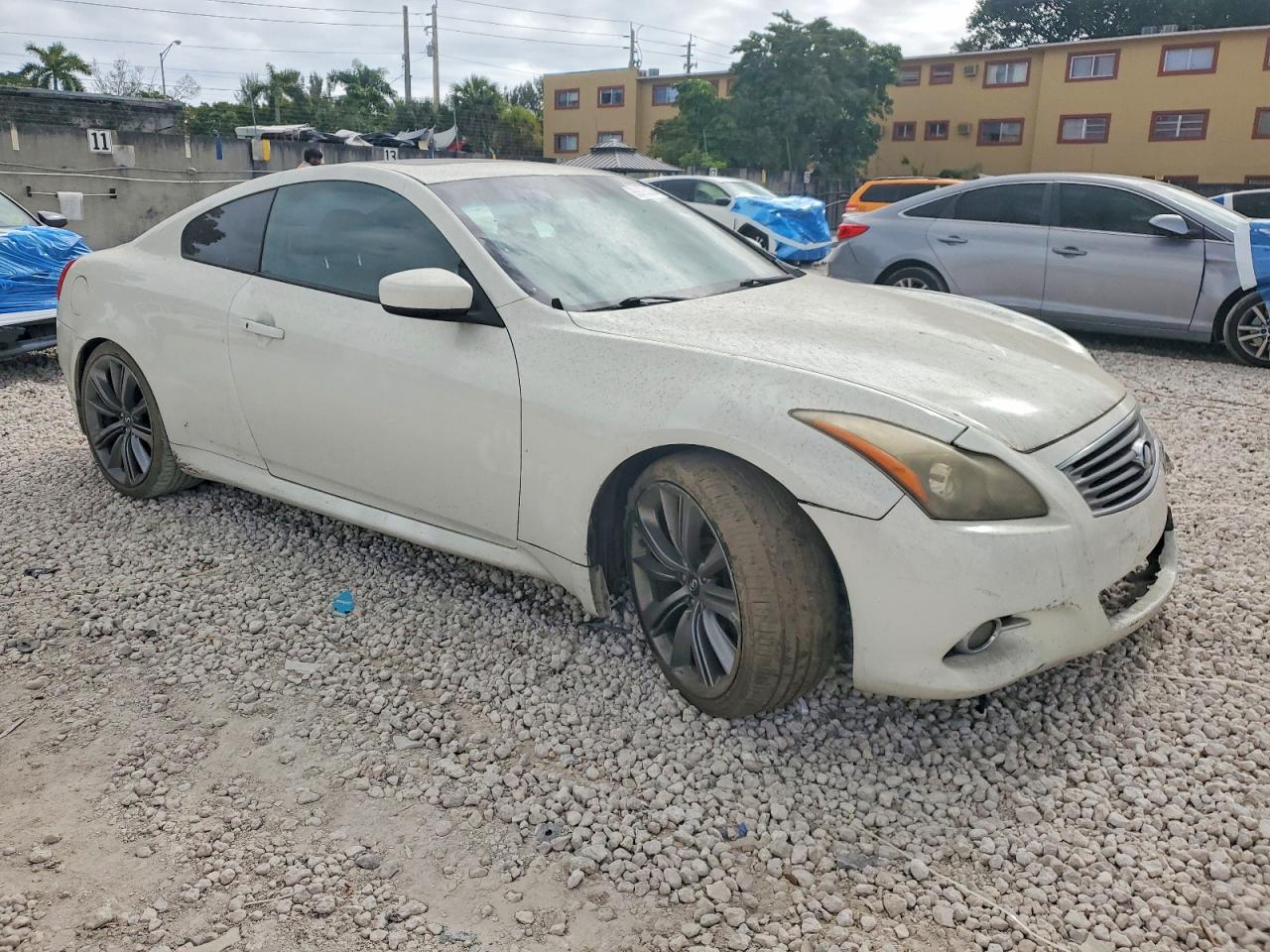 2011 INFINITI G37 COUPE BASE photo 4