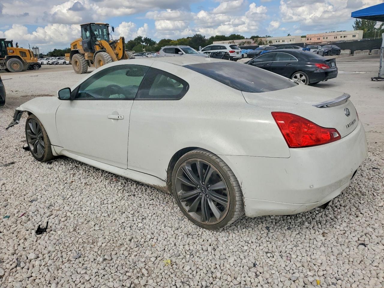 2011 INFINITI G37 COUPE BASE photo 2