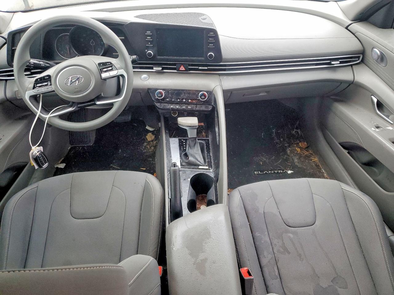2022 HYUNDAI ELANTRA SEL photo 15