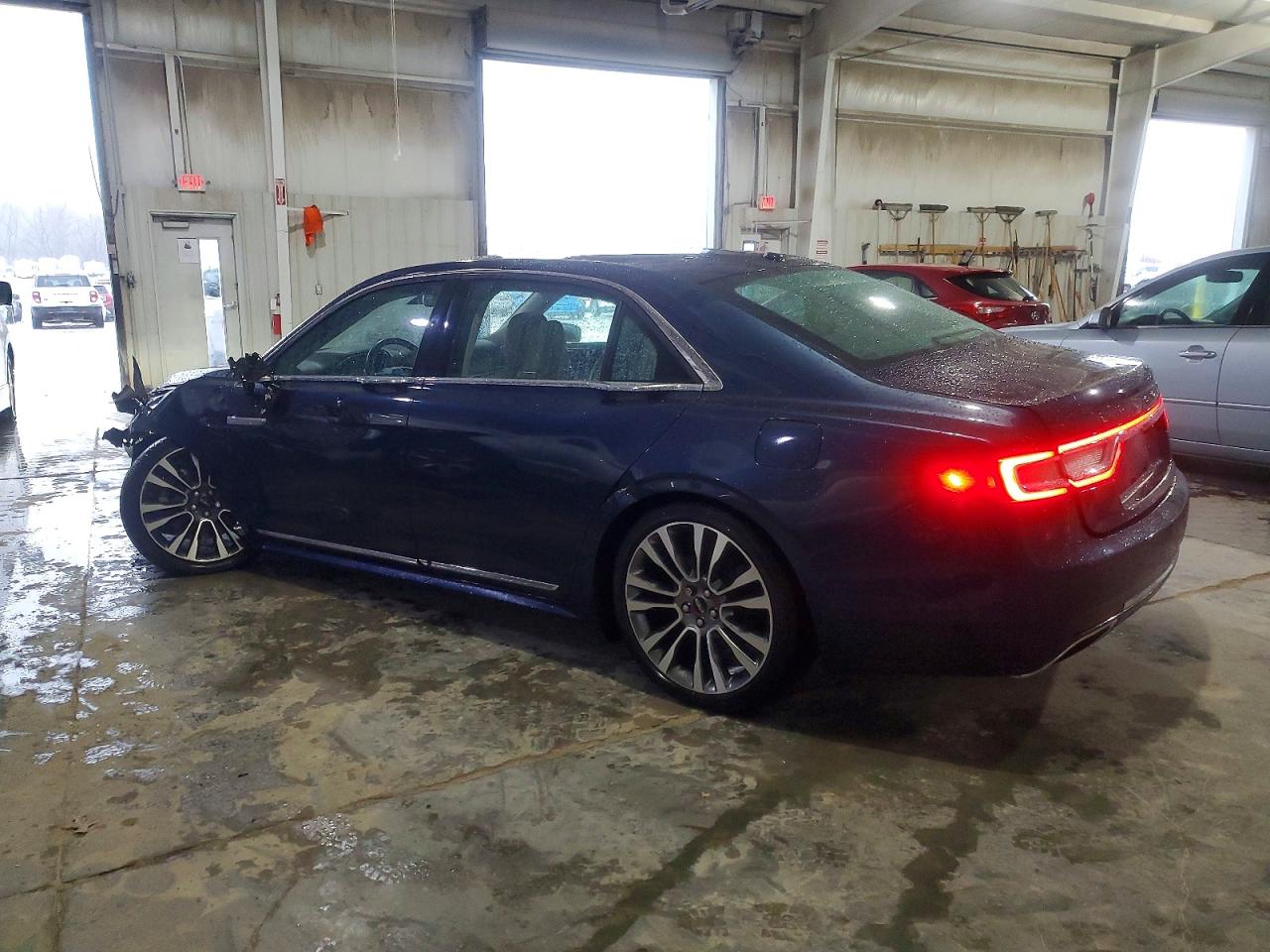 2017 LINCOLN CONTINENTAL RESERVE photo 2