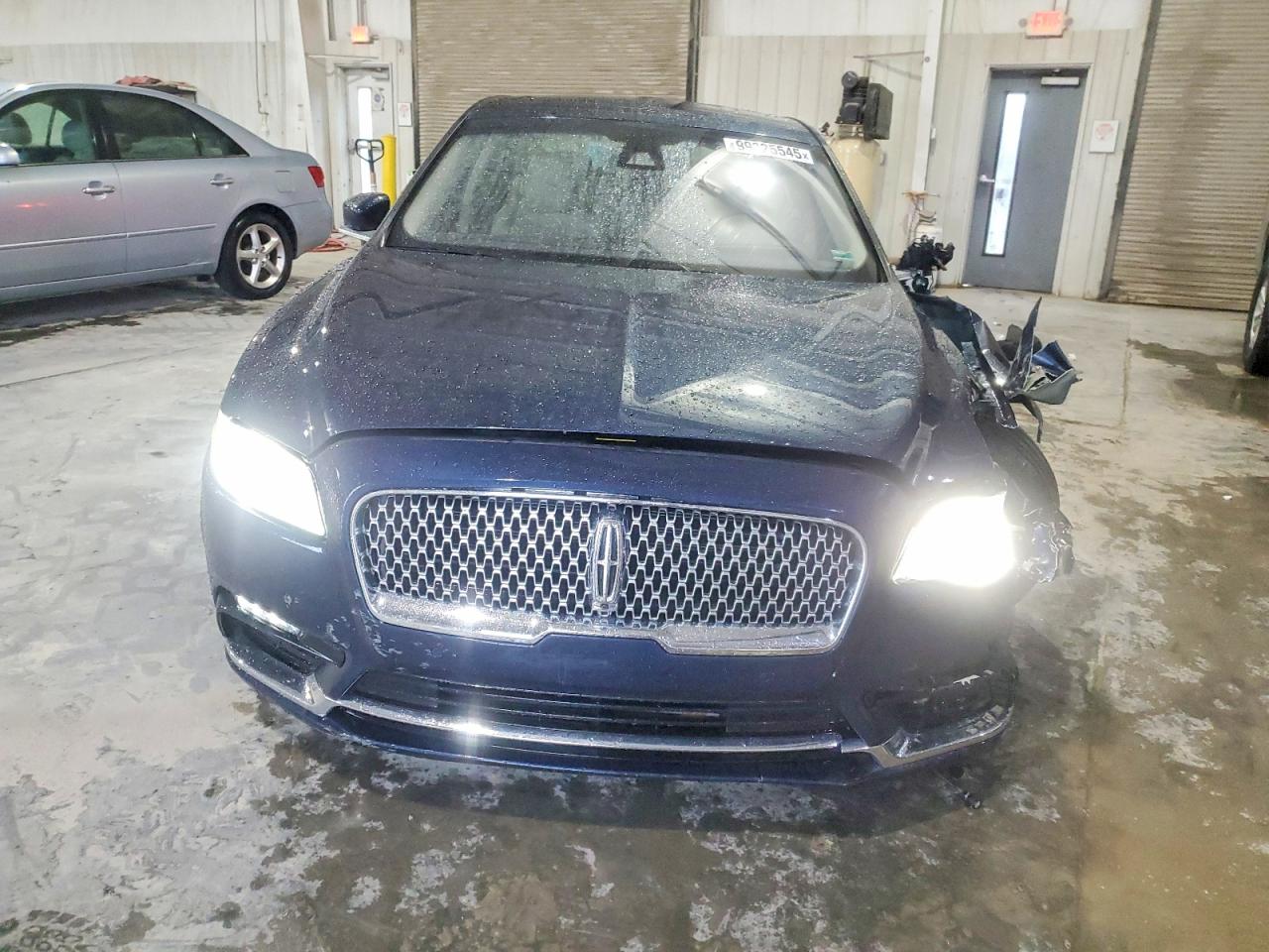 2017 LINCOLN CONTINENTAL RESERVE photo 5