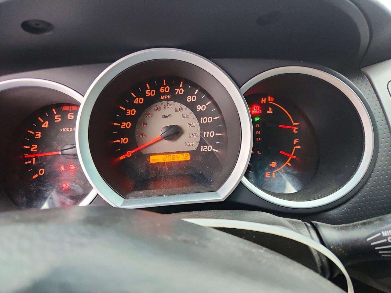 2006 TOYOTA TACOMA photo 9